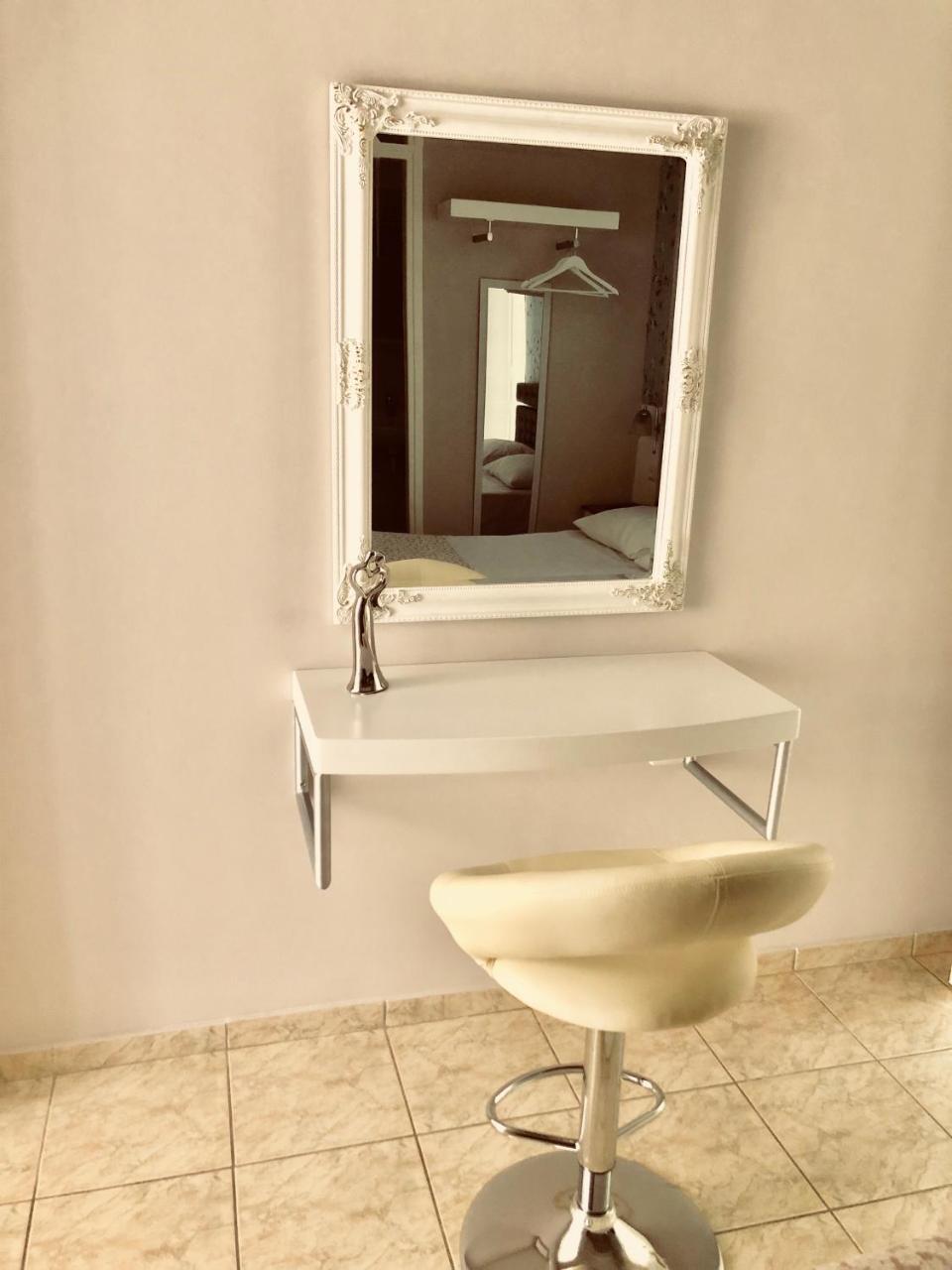 Lovely Apartments باترا المظهر الخارجي الصورة